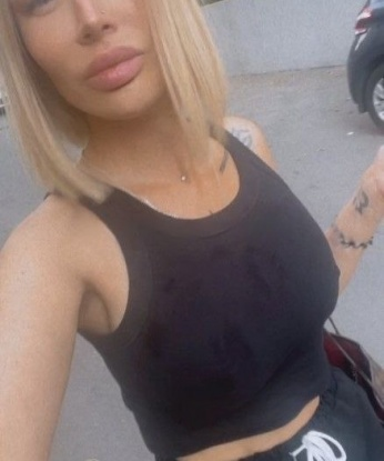 Я живу в Москве, городе страсти и возможностей. 💋
Мои услуги настолько разнообразны, что ты просто не сможешь устоять перед ними. В моем арсенале есть все, чтобы удовлетворить твои самые сокровенные фантазии. К тому же, я очень креативная и открытая к новым экспериментам. 🔥
Мои опыт и нежные прикосновения позволят тебе полностью расслабиться и наслаждаться каждой минутой нашего свидания. Разве ты сможешь устоять перед этим соблазном? 😉
Но не верь только моим словам, загляни в мою галерею фото и увидишь, насколько я сексуальна и желанна. Мой страстный образ идеально сочетается с моими опытными навыками.
Мои клиенты всегда остаются довольными и возвращаются ко мне снова и снова. Доверься мне, и я окуну тебя в мир настоящего блаженства. 💫
Так что, если ты хочешь испытать настоящее наслаждение и пережить незабываемые мгновения, я всегда готова подарить тебе все, чего ты желаешь. Жду твоего звонка, мой горячий мужчина. 💕 Карина